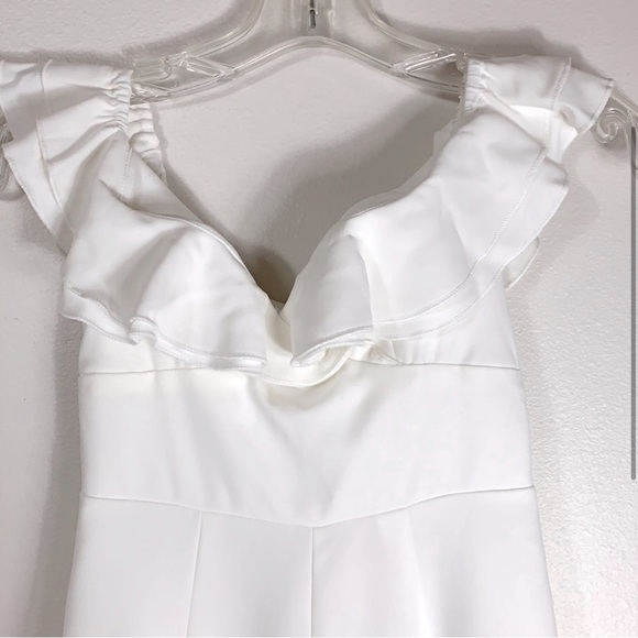 Superdown JADA RUFFLE ROMPER IN WHITE - Picture 3 of 5